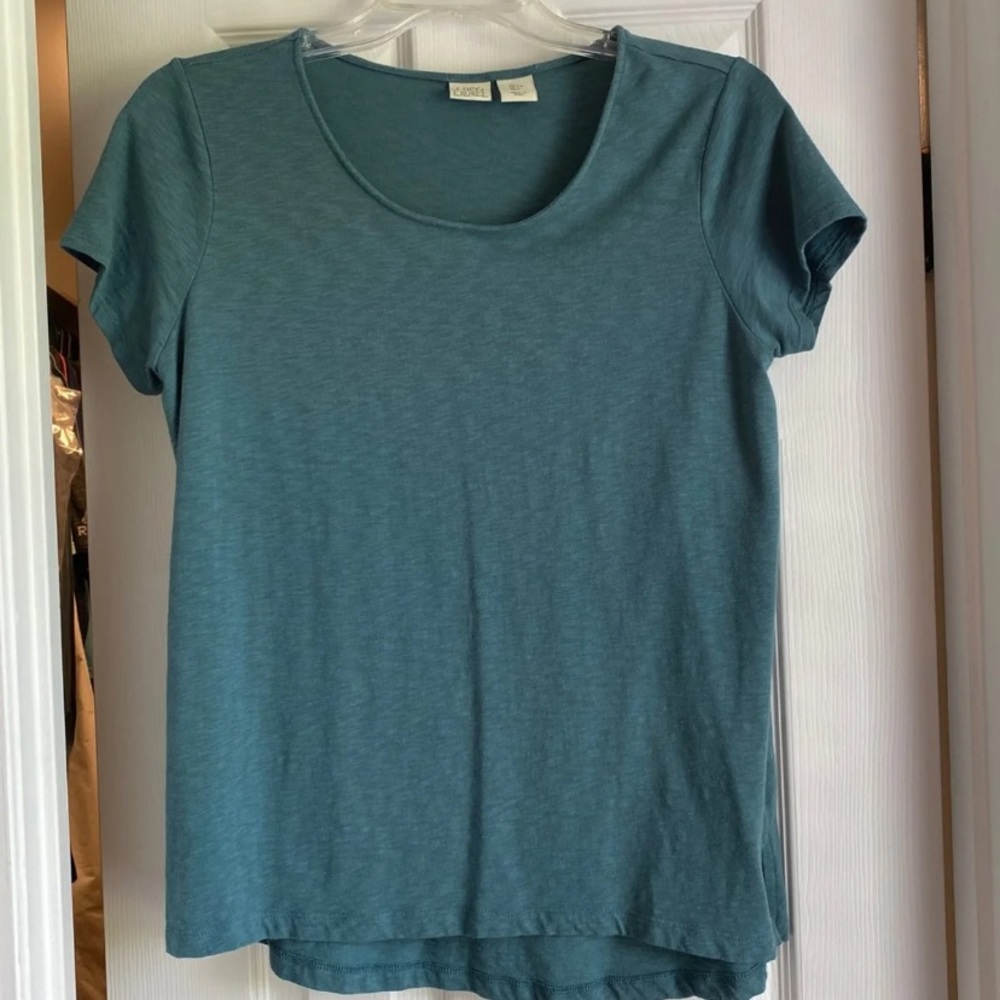 Lucy and Laurel women’s tee